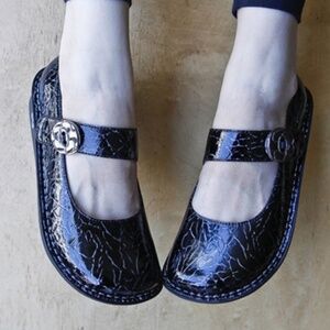 Alegria Paloma Mary Jane Black Etched Patent Leather Comfort Shoes Size 39